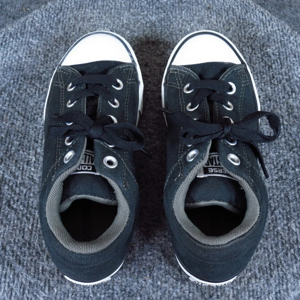 Converse Chuck Taylor All Star Street Kids Junior Sneaker Size 1 Athletic Black